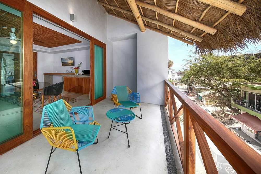 מלון סאיוליטה Casa Pepe מראה חיצוני תמונה Balcony of a suite at the hotel